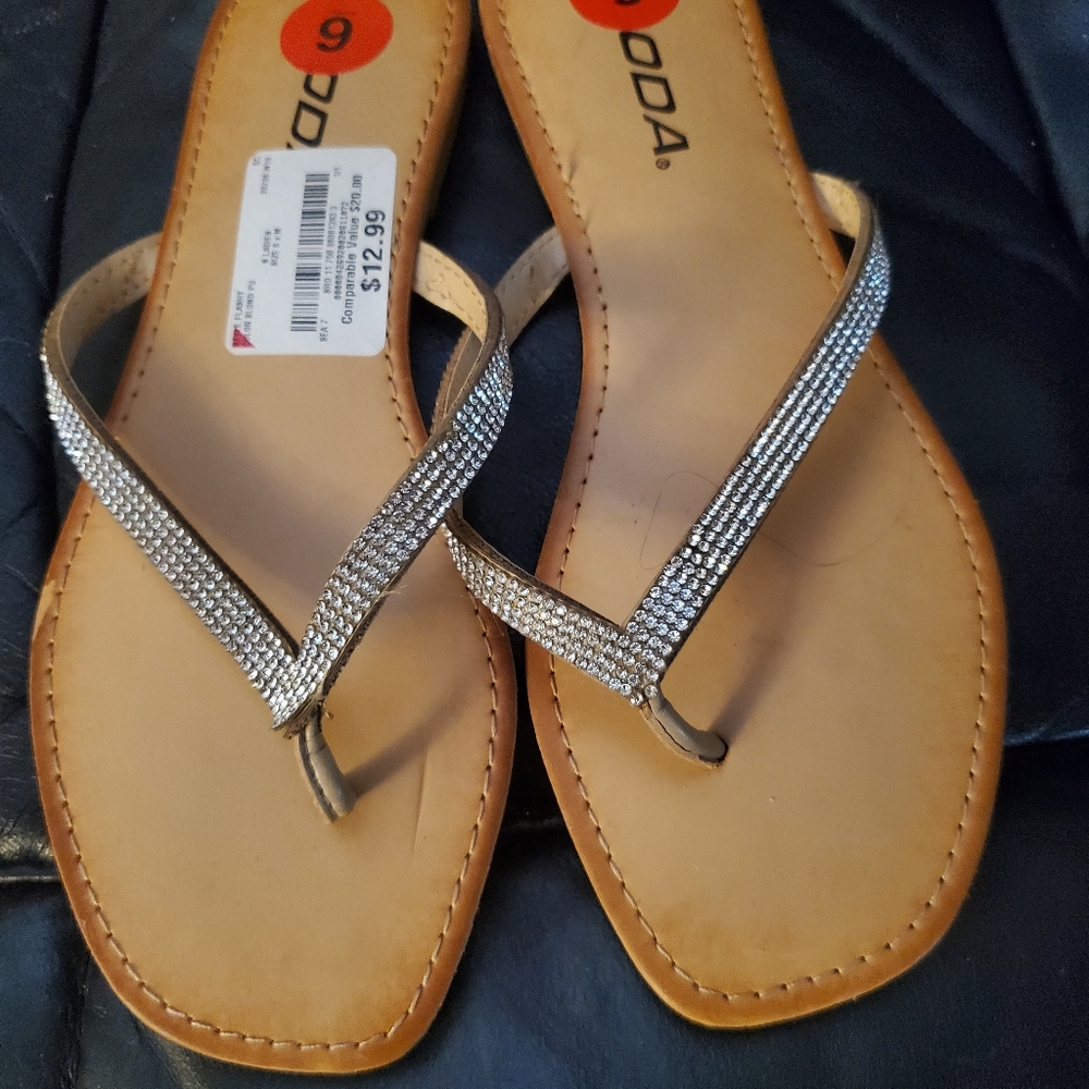 Flip flops - Picture 2 of 5
